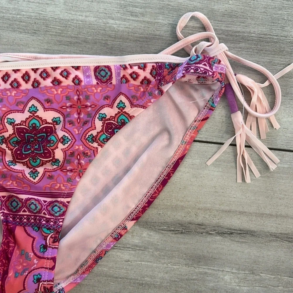 Malibu Dream Girl Pink patchwork print bikini swim bottom size medium NWOT